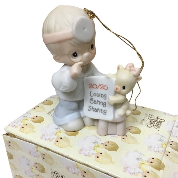 PRECIOUS MOMENTS Vintage Doctor Ornament 20 Years & The Vision’s Still The Same - Picture 2 of 16